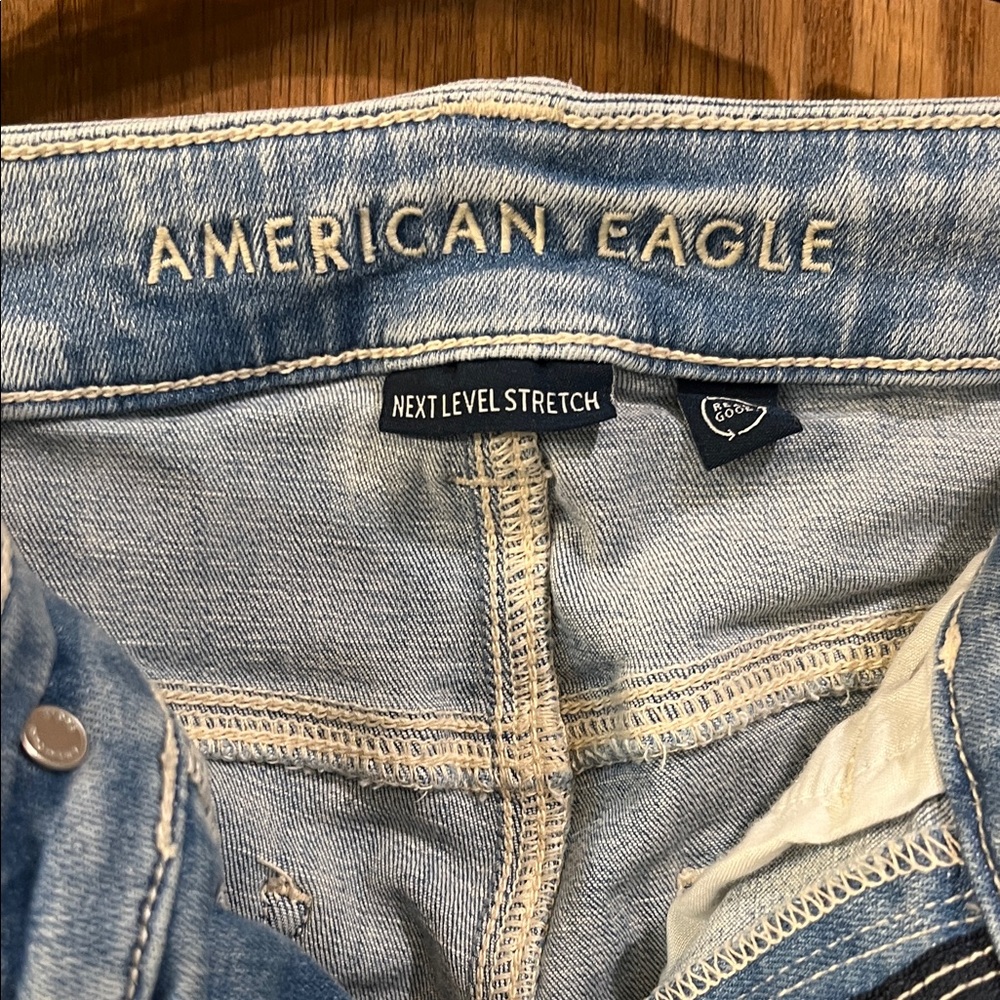 American Eagle Outfitters Light Blue Flare Jeans- Size 6 X-long length - Picture 3 of 5